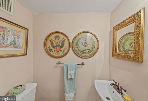 126 Fairfax St, Alexandria VA 22314-3331 exterior