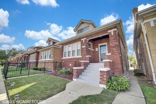 8426 May St, Chicago, IL 60620-3317