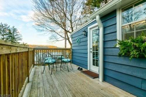 56 Glenside Trl, Sparta NJ  07871-1244 exterior