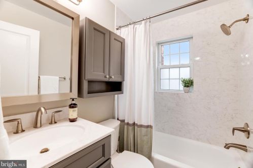 109 Raymond Ave, Alexandria VA 22301-1139 exterior