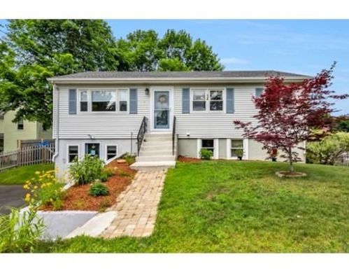 1 Baldwin Ave, Woburn, MA 01801-1608