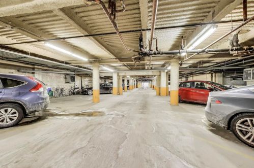 2545 Dearborn St, Chicago IL  60616-4990 exterior