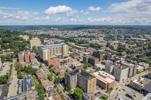 220 Dithridge St, Pittsburgh PA  15213-1456 exterior