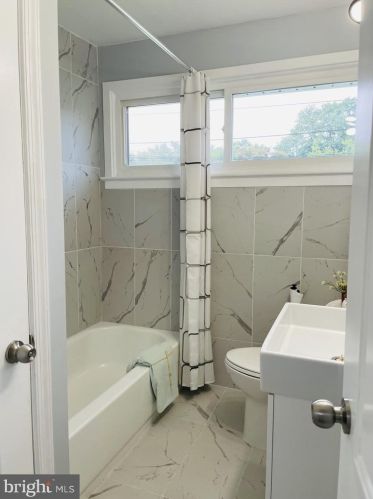 1209 Veirs Ml Rd, Rockville MD 20853-3534 exterior