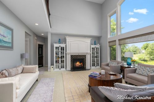 1673 Watermark Dr, Grand Rapids MI 49546-9009 exterior