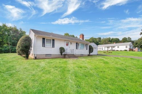 2 Edward Ave, Enfield, CT 06082-3704