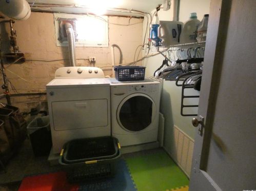 144 Old Country Rd, Huntington Station NY 11747-1814 exterior