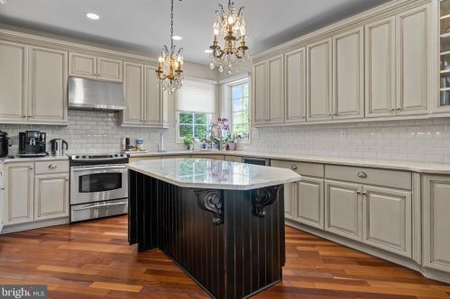 2214 Denbeigh Dr, Jamison PA 18929-1446 exterior