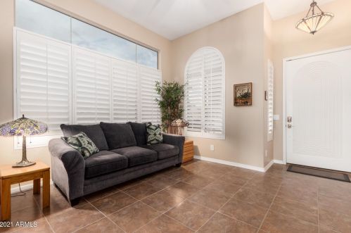 15638 31st St, Phoenix, AZ 85032-3725