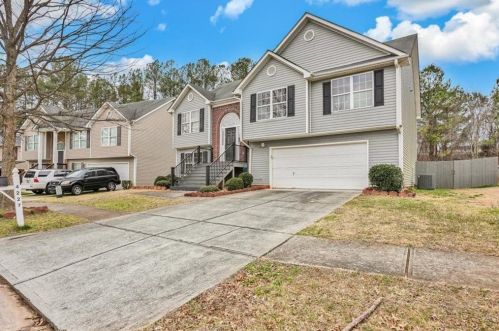 4227 Round Stone Trl, Lithonia GA  30039-3354 exterior