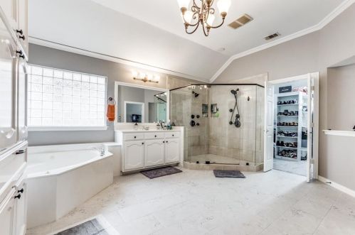 3836 Granbury Dr, Dallas TX 75287-4931 exterior