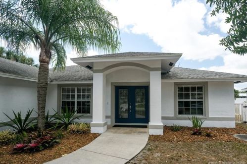 1418 Sudder Ave, Fort Pierce, FL 34953-1423