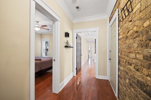 7623 Bosworth Ave, Chicago, IL 60626-6101