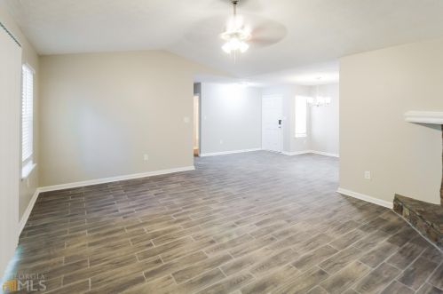 6105 Marbut Farms Chase, Lithonia GA  30058-7952 exterior