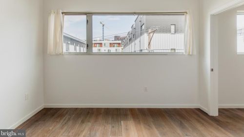 1112 Bodine St, Philadelphia PA 19122-0030 exterior