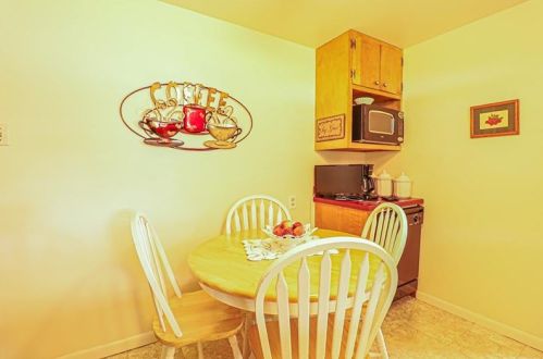 1201 Allaire Ave, Monaca PA 15061-1099 exterior