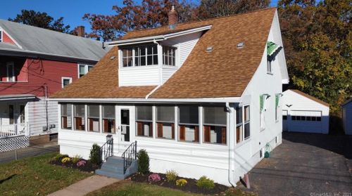 41 Delmont St, Manchester, CT 06042-3511