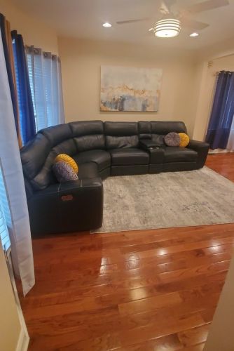 10404 Indiana Ave, Chicago, IL 60628-2821