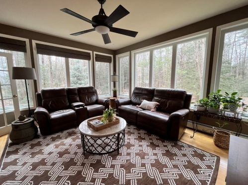 23 Styles Dr, Concord NH 03301-8637 exterior