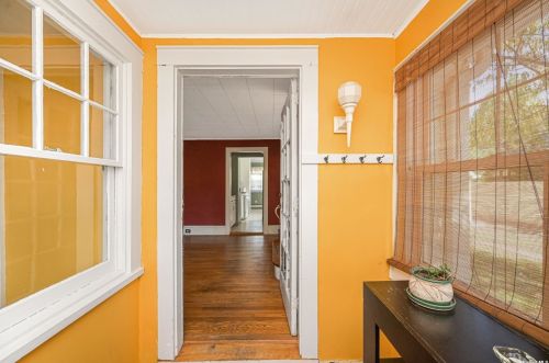 35 Cameron Ave, Babylon, NY 11702-2636