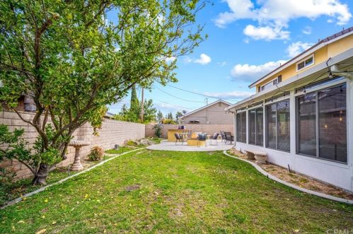 1871 Bryan Ave, Tustin CA 92780-4703 exterior