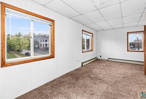 1828 London Rd, Duluth MN 55812-2039 exterior