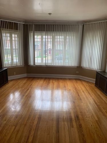 8030 Eberhart Ave, Chicago IL 60637-2484 exterior