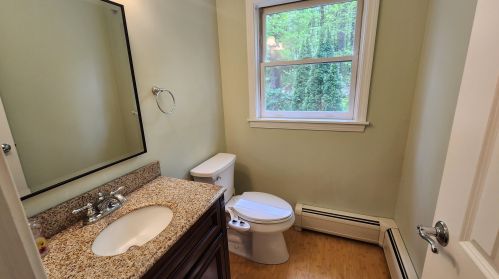 42 Hoit Rd, Concord NH  03301-1803 exterior