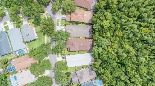 10006 Bridgeton Dr, Tampa FL  33626-1840 exterior