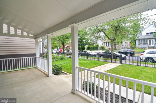 2911 17th St, Washington DC  20018-1825 exterior