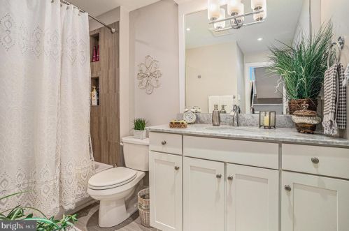 4329 Boone St, Philadelphia PA  19128-4904 exterior