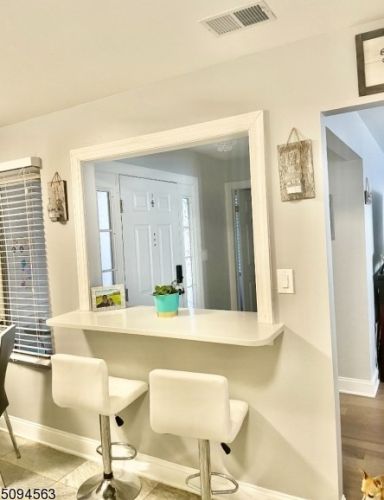 66 Sunrise Dr, Whippany NJ exterior