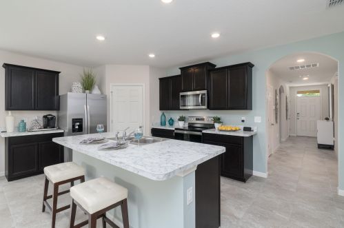 1689 Hampshire Ln, Fort Pierce, FL 34953-1251