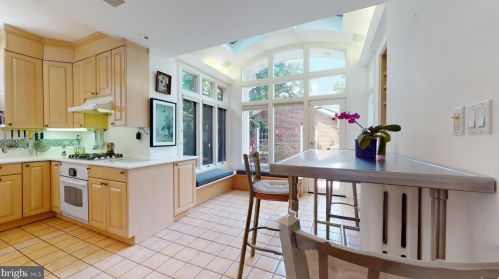 3633 Fulton St, Washington DC  20007-1452 exterior