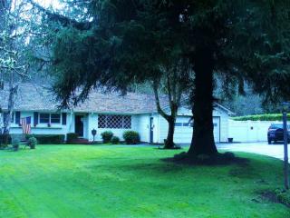 3690 Croisan Creek Rd, Salem, OR 97302-9410