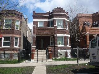 721 Trumbull Ave, Chicago IL  60624-1433 exterior