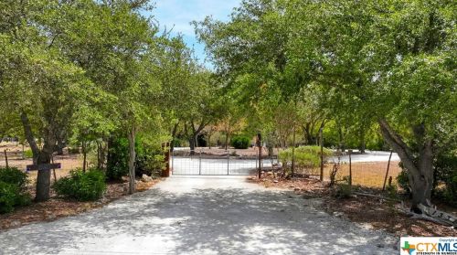 1334 Whispering Water, Spring Branch TX 78070-5613 exterior