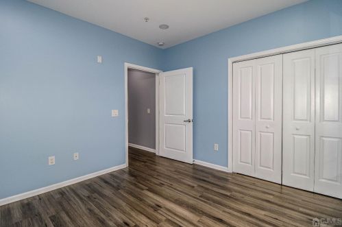 524 Doral Ct, Piscataway NJ  08854-6704 exterior