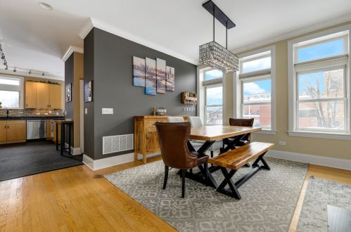 4103 Southport Ave, Chicago IL 60657-1437 exterior