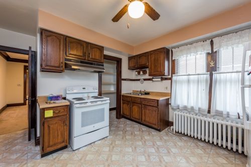 901 Lenox Ave, Waukegan IL 60085-7439 exterior