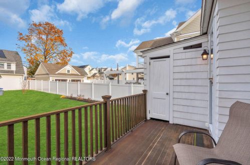 518 7 Ave, Belmar NJ 07719-2212 exterior