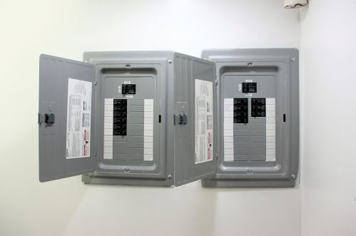 8733 Harper Ave, Chicago IL 60619-4606 exterior