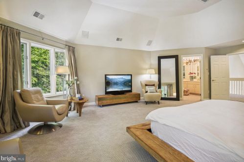 9906 Avenel Farm Dr, Rockville MD 20854-5410 exterior