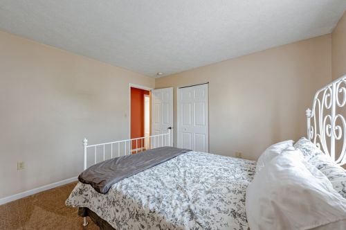 236 Mnr Vw Dr, Manor PA 15665-9731 exterior