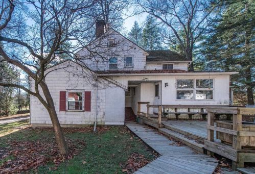 107 Bedell Rd, Poughkeepsie NY 12603-1041 exterior