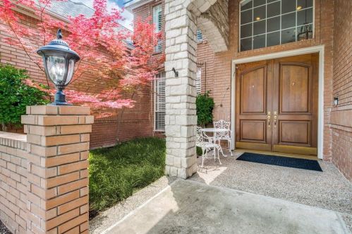 17920 Castle Bend Dr, Dallas, TX 75287-6800