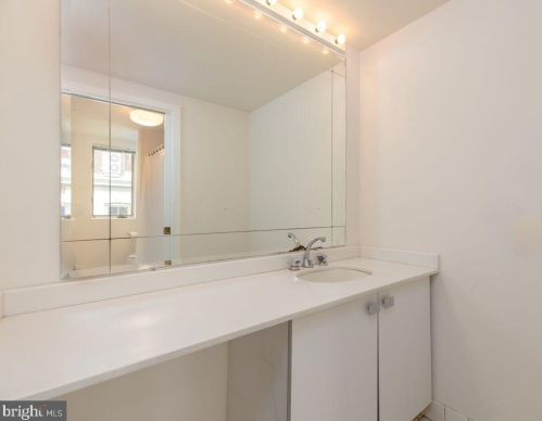 1940 Delancey Pl, Philadelphia PA 19103-6612 exterior