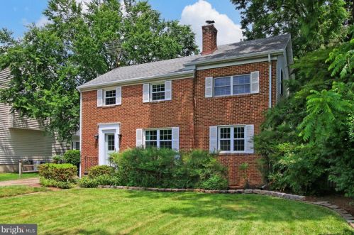 6012 Kathmoor Dr, Alexandria, VA 22310-1731