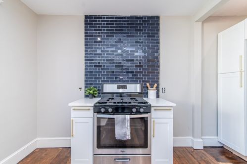 91 Wilber St, Springfield MA 01104-2527 exterior