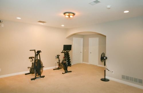 6513 Belgian Ave, Kalamazoo MI  49009-5992 exterior